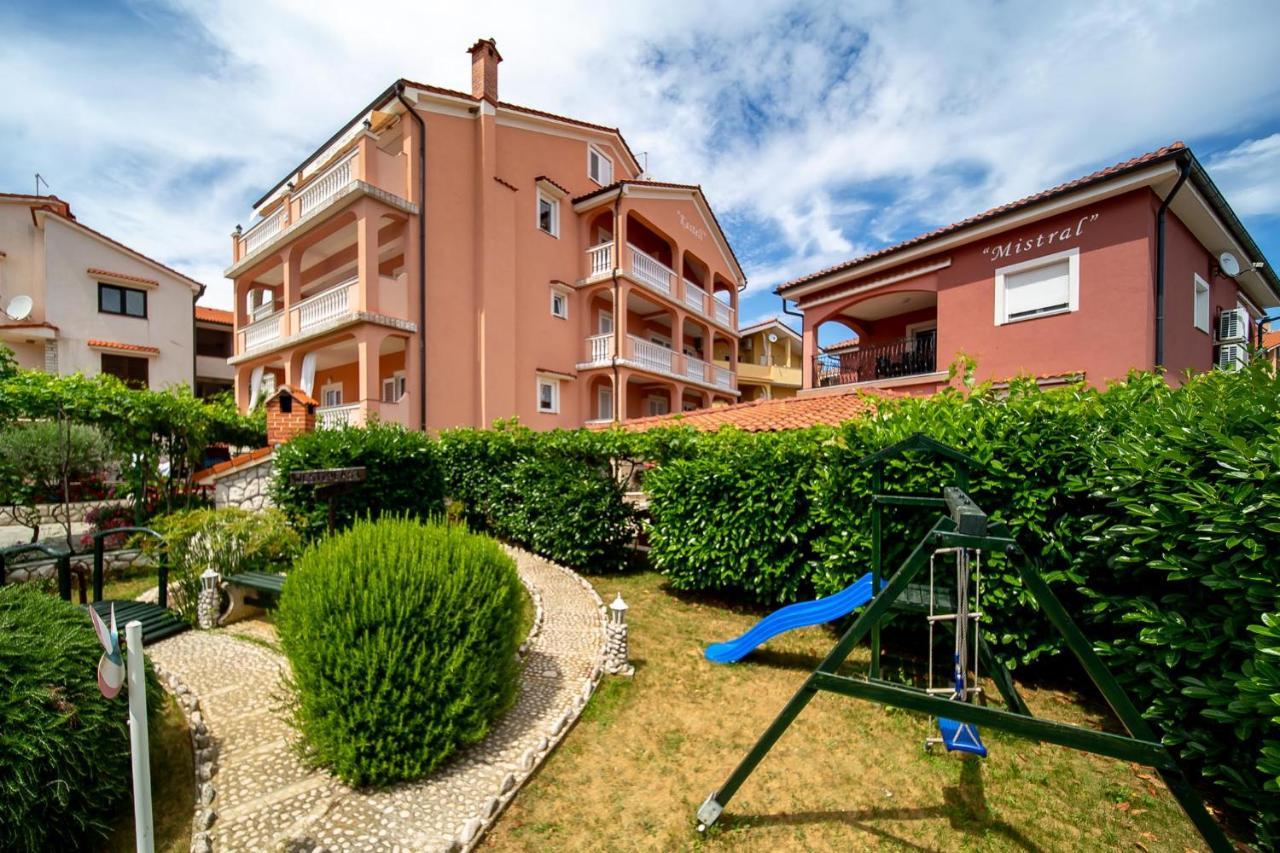 Kastell Apartments 洛帕 外观 照片